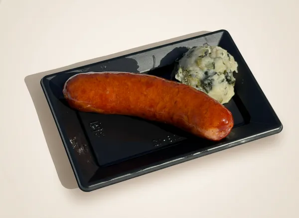 ソーセージ スモーク（赤ワインとローリエ）
